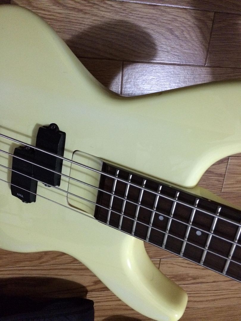 SOLD Aria Pro II SB Integra (white) MIJ Billy Gould / FNM