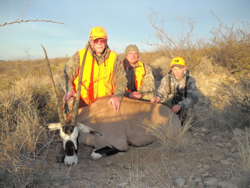 2010ArcheryBuckKevinandGeneOryx003.jpg