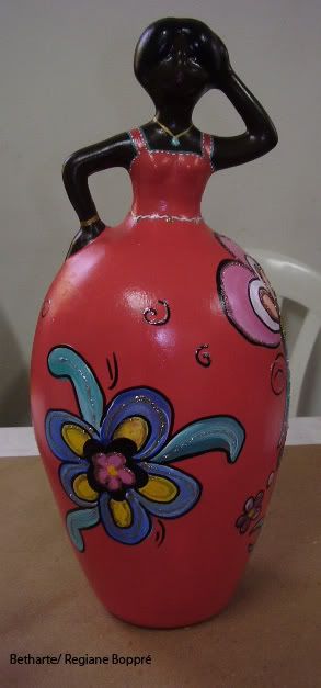 boneca de cabaça ou cerâmica
