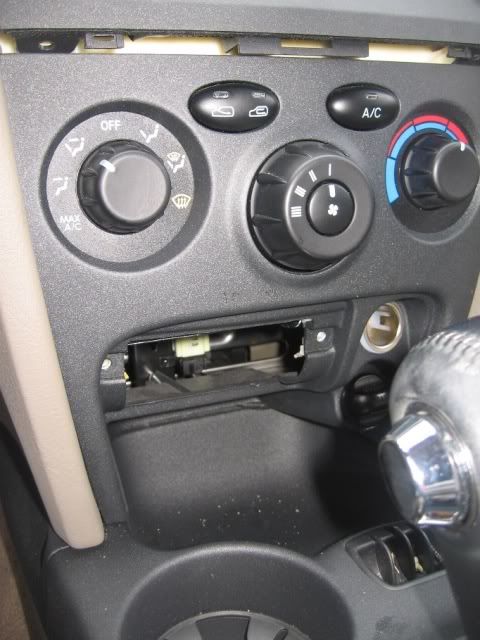 2002 Santa Fe Speaker Problem - Hyundai Forums : Hyundai Forum