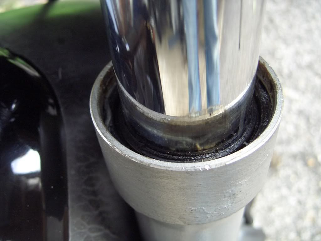 Change of fork stanchions & seals head bearings? BMW F650 Forums