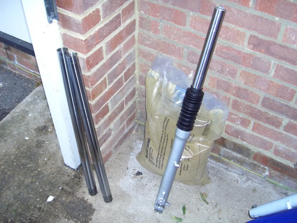 Change of fork stanchions & seals head bearings? BMW F650 Forums