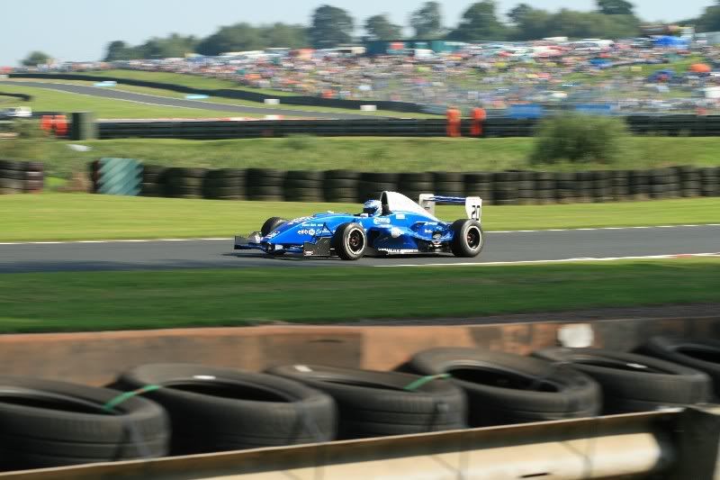 IMAGE: http://i227.photobucket.com/albums/dd21/Motorelvis/singleseater2.jpg