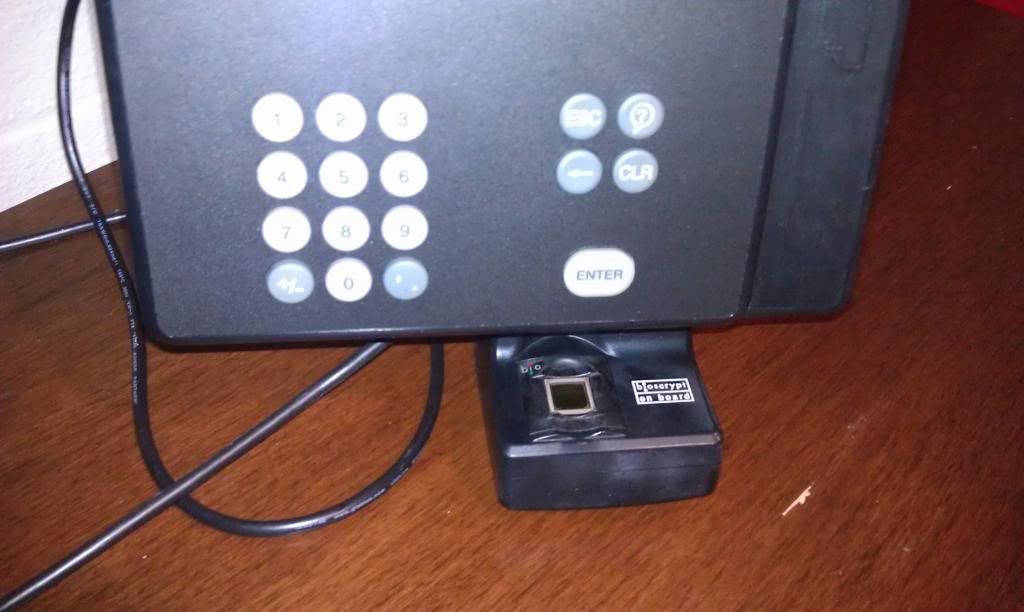 KRONOS TIME CLOCK 4500 DIGITAL BADGE SWIPE BIOMETRIC FINGER SCAN