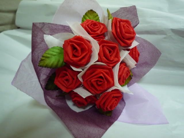 red roses with white cover Pictures, Images and Photos