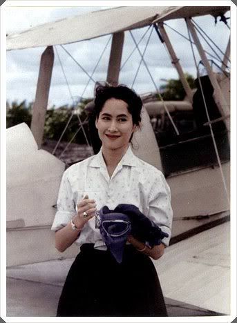 ไว้อาลัยแด่สมเด็จพระพี่นางเธอฯ และ เถ้าแก่สู่ขอ แต่ทิ้งลูกไว้เดียวดาย