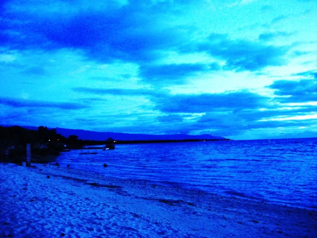 Moalboal2.jpg going into the night image by pinkgirlash20