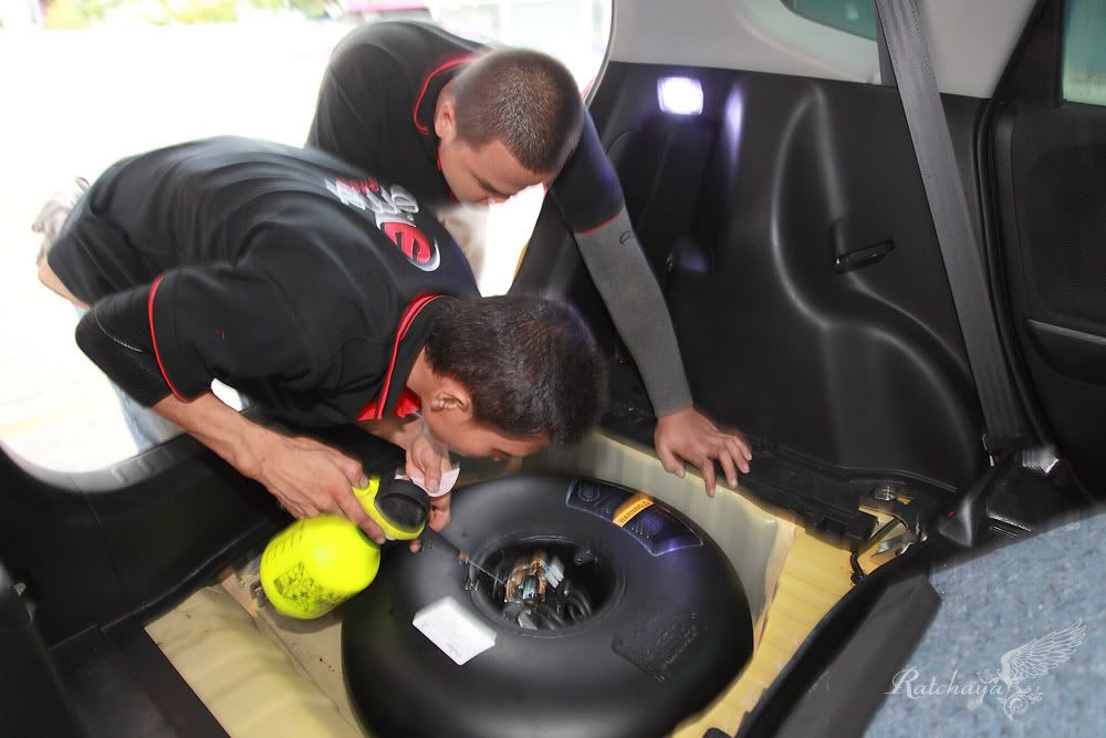 รีวิวการติดตั้งแก๊ส รถ Honda Jazz กับชุด Advanced OBD ชุดหัวฉีดของ Energy Reform พร้อมถังโดนัท 42 ลิตร โดยลูกค้าจริง ธนบูรณ์ ออโต้แก๊ส