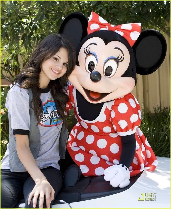 selena gomez and minnie Pictures Images and Photos